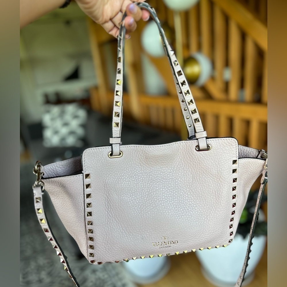 Valentino Garavani Rockstud Leather Tote - Picture 11 of 14
